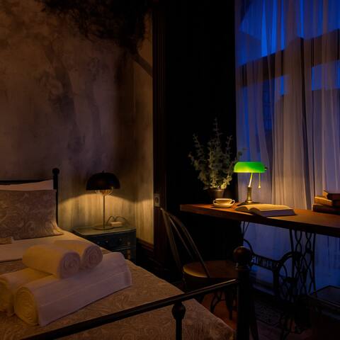 StDenis Steam Punk – Big Groups & Nightlife VIP gallery image 4