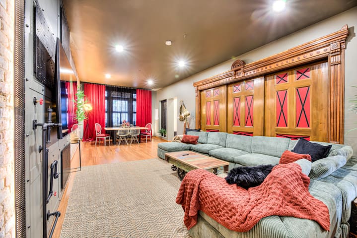 StDenis Steam Punk – Big Groups & Nightlife VIP