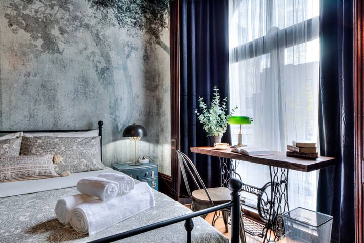 StDenis Steam Punk – Big Groups & Nightlife VIP gallery image 3