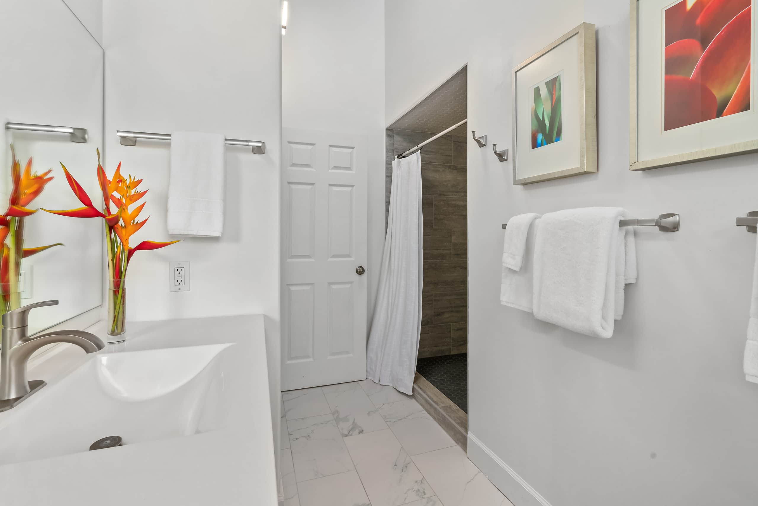 Home in Princeville · ★5.0 · 3 bedrooms · 4 beds · 2 baths - Image 23