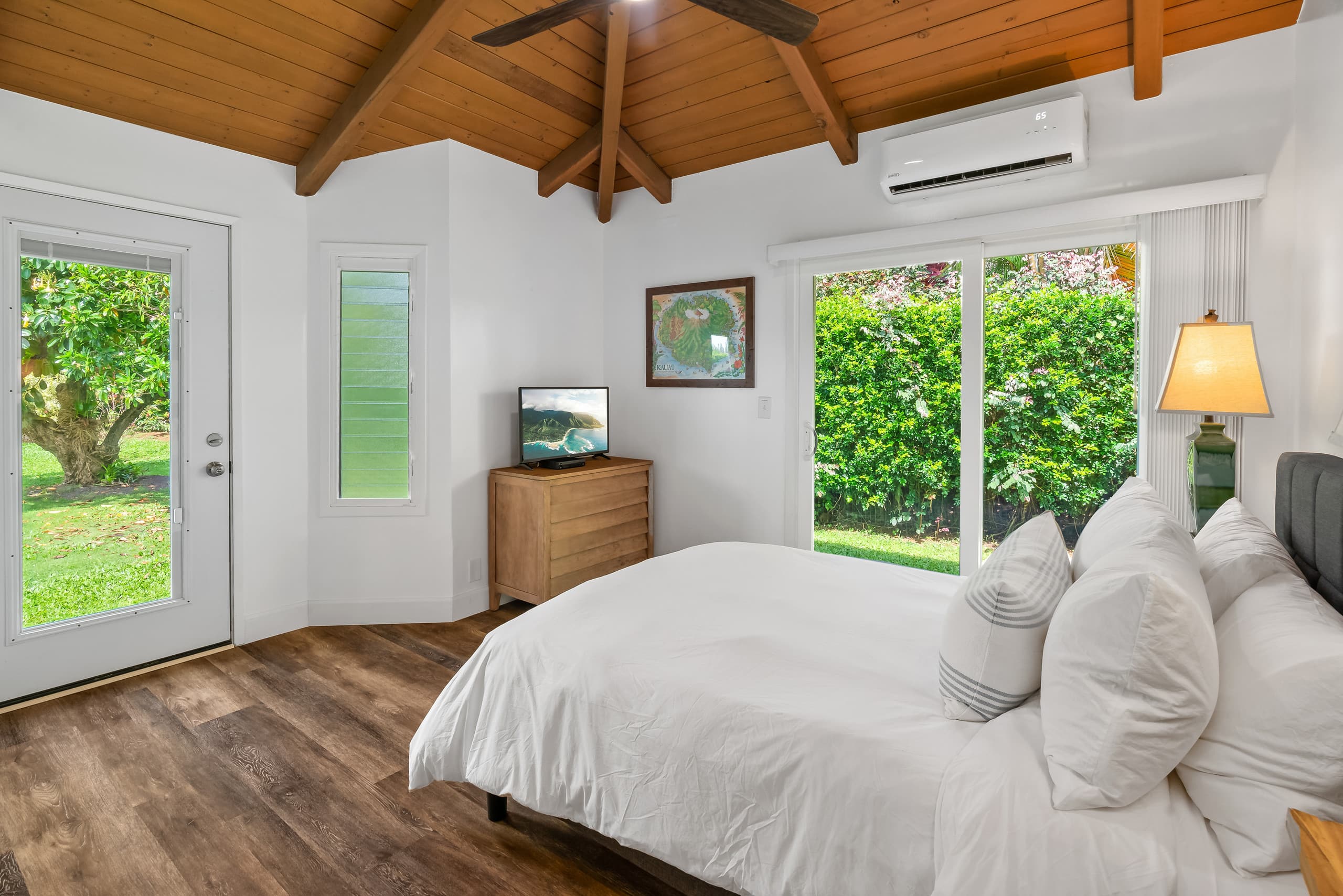 Home in Princeville · ★5.0 · 3 bedrooms · 4 beds · 2 baths - Image 19
