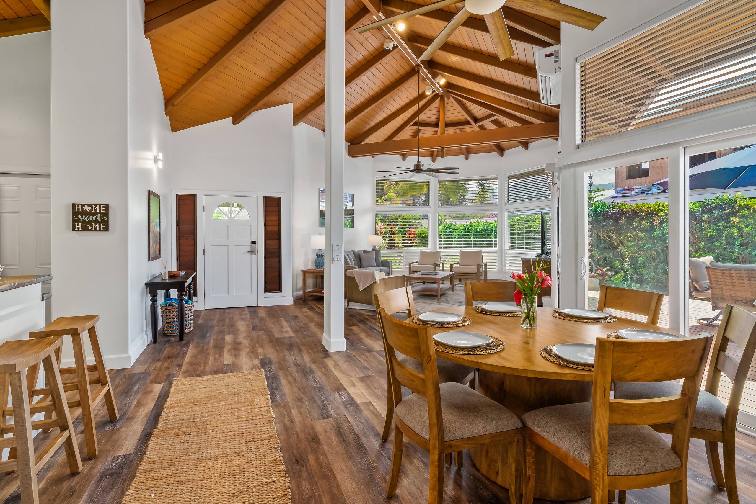 Home in Princeville · ★5.0 · 3 bedrooms · 4 beds · 2 baths - Image 1
