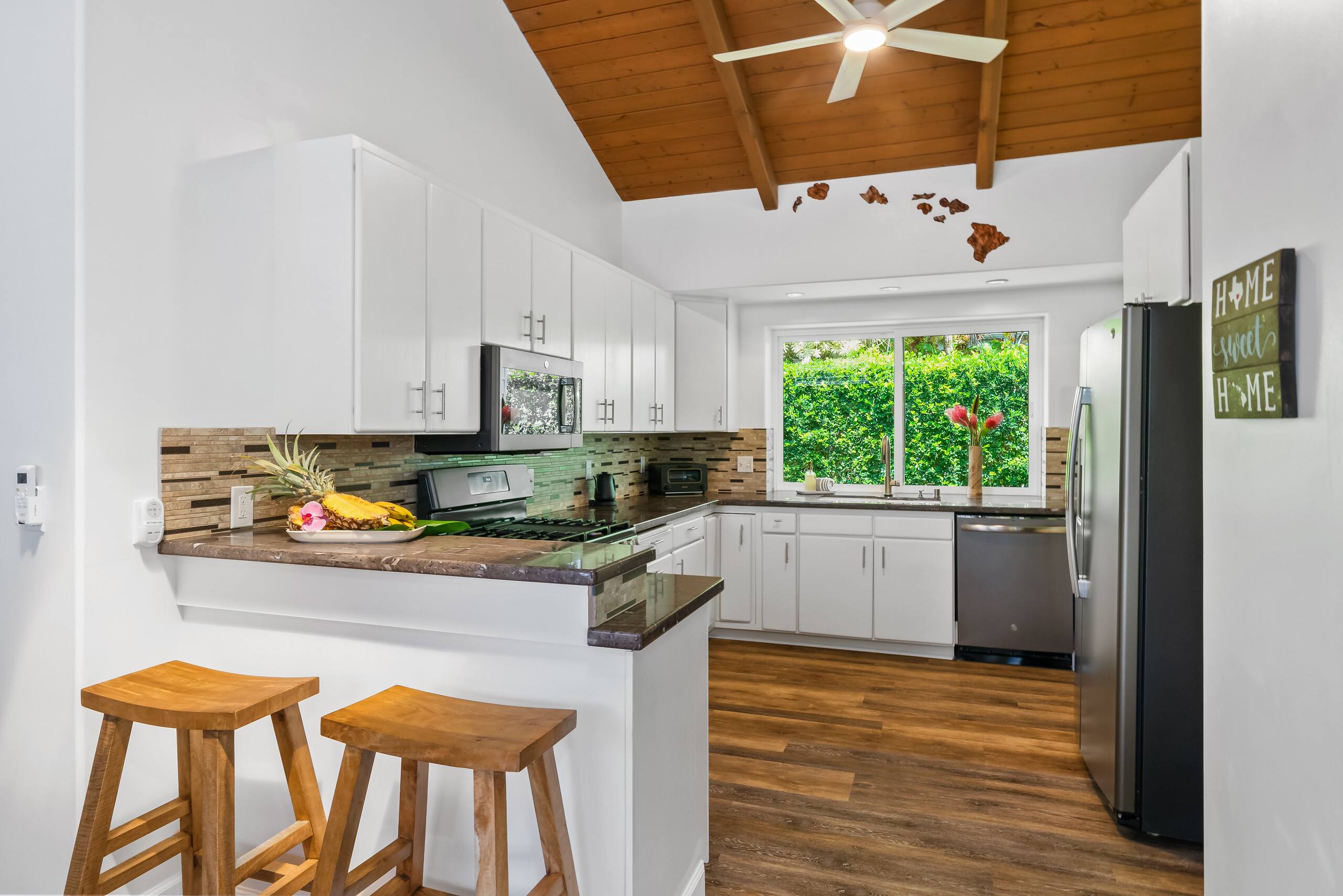 Home in Princeville · ★5.0 · 3 bedrooms · 4 beds · 2 baths - Image 8