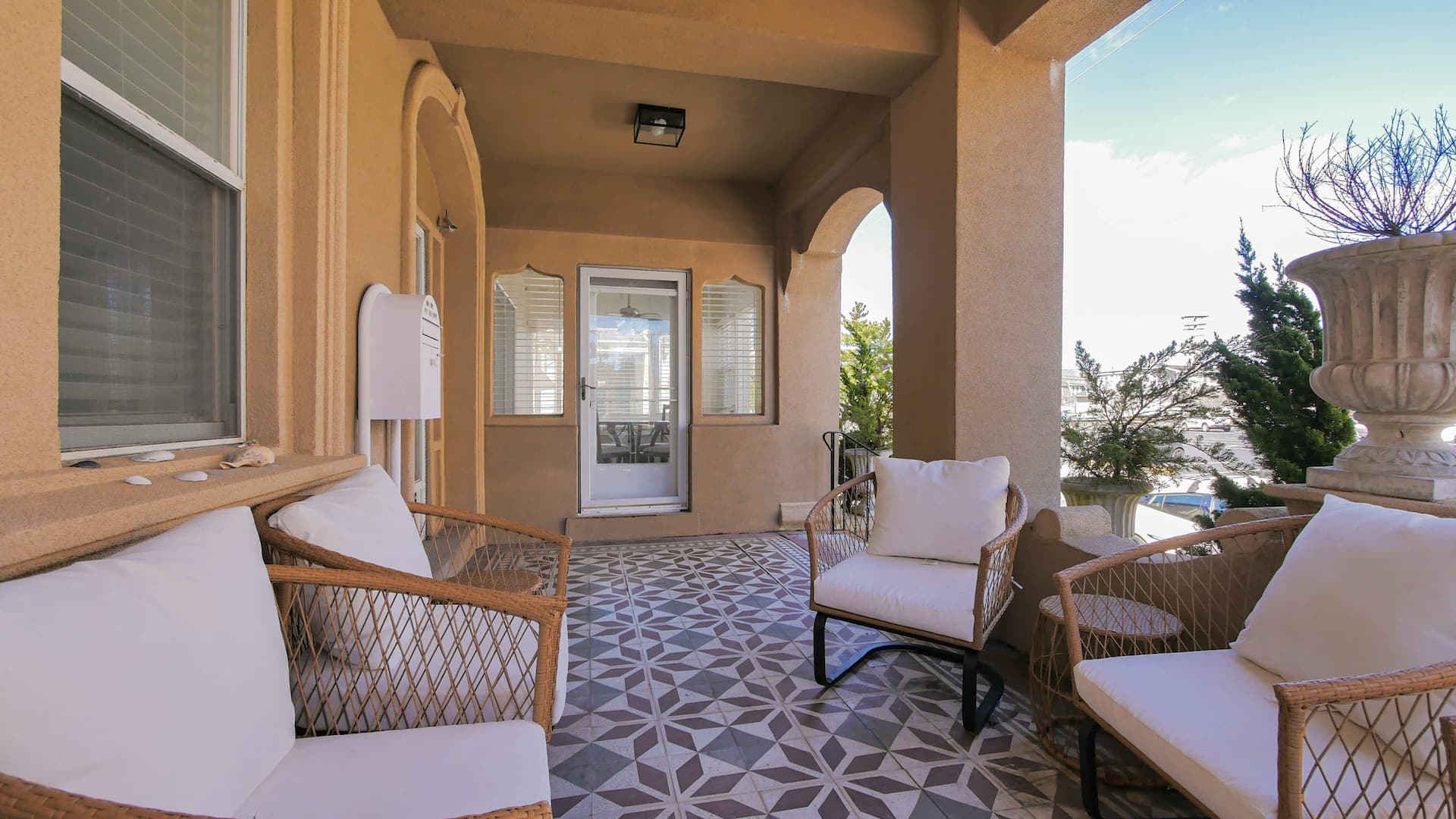 4BR 3BA Luxe Beach Estate I — photo 3