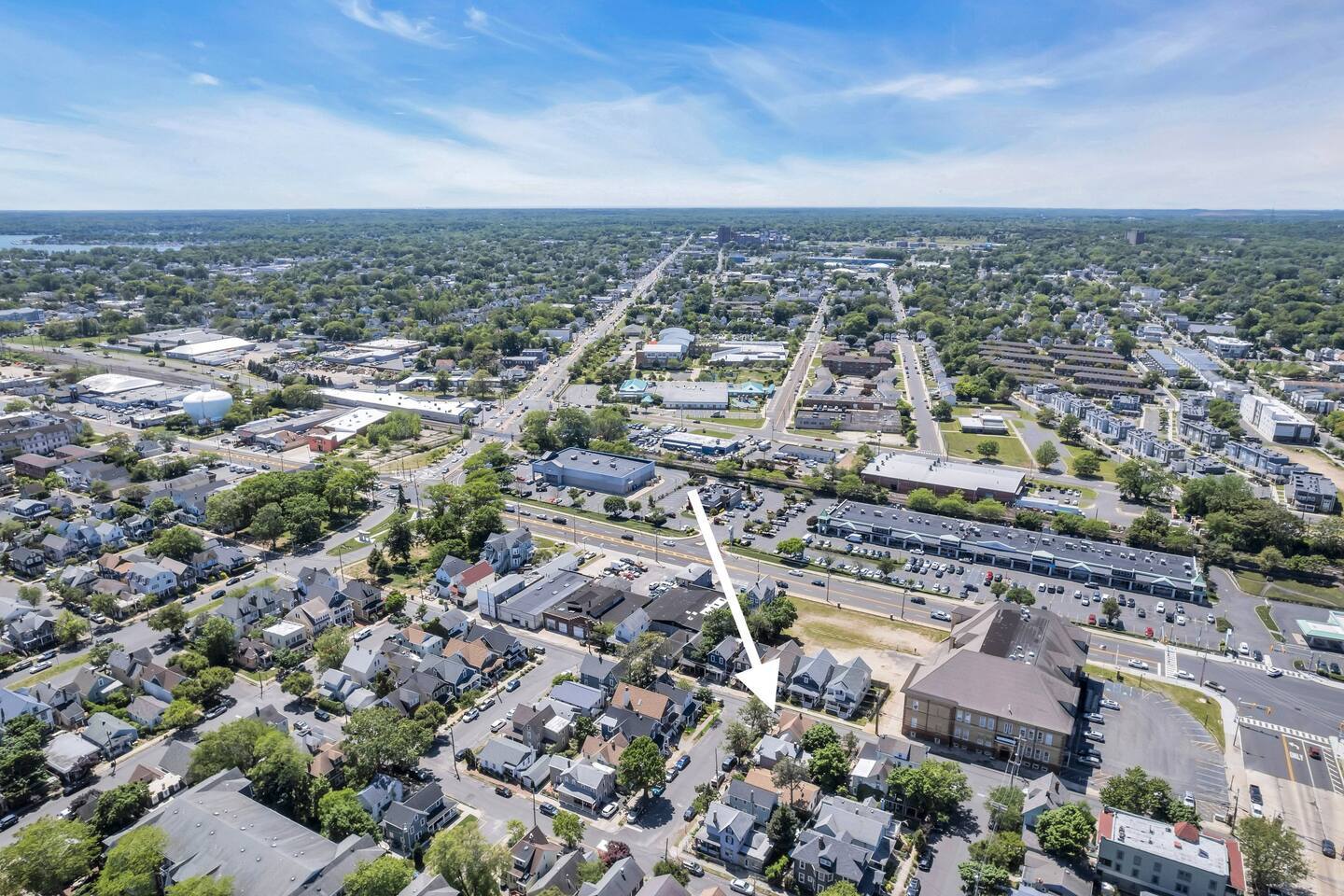 Aerial view of the neighborhood grid leading down to the beach