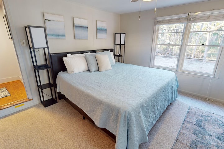 99-Steps-Away-Bedroom-3