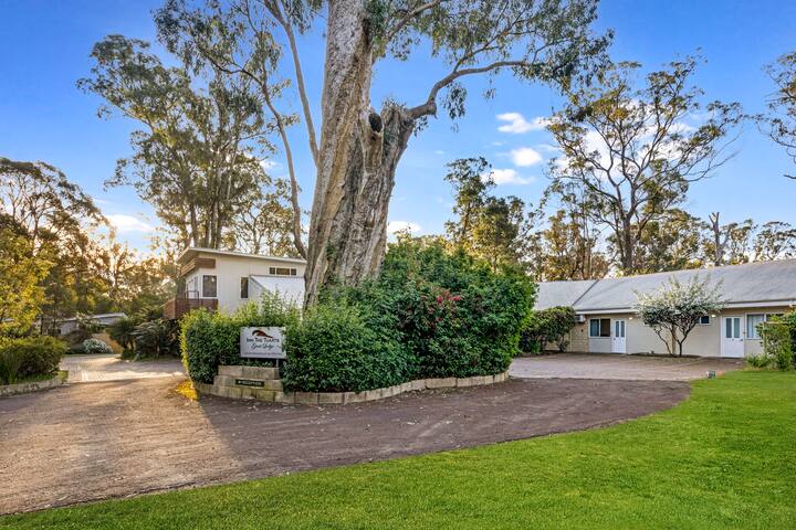 Inn The Tuarts Guest Lodge gallery image 3