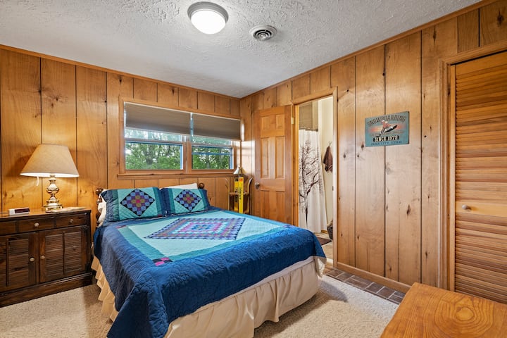 Segundo dormitorio en el piso inferior.