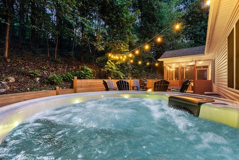 Winter Specials~Hot Tub~Game Room~2 King Suites