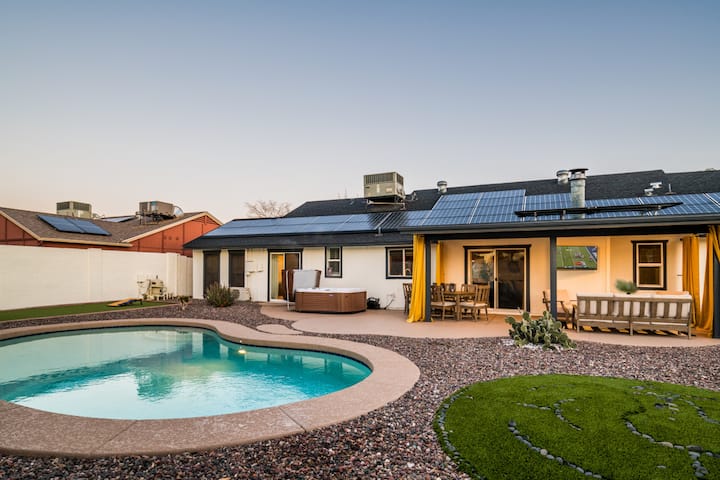 4-min To Golf Courses + Private Saltwtr Pool & Spa - Phoenix, AZ