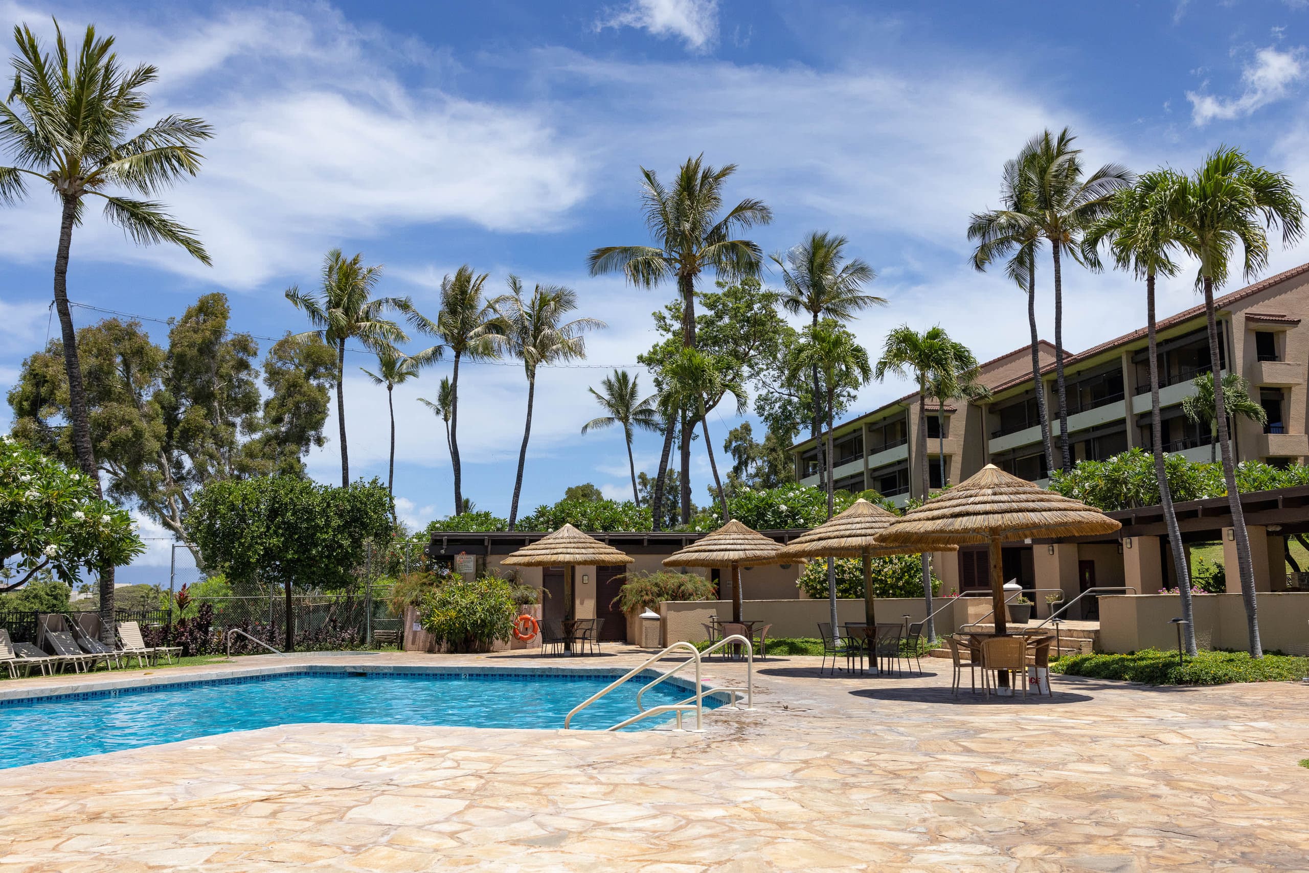Condo in Lahaina · ★4.98 · 2 bedrooms · 4 beds · 2 baths - Image 30