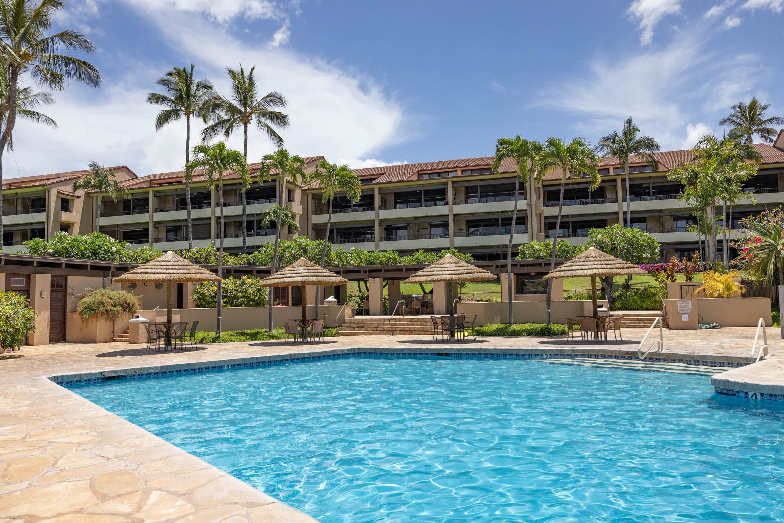 Condo in Lahaina · ★4.98 · 2 bedrooms · 4 beds · 2 baths - Image 29