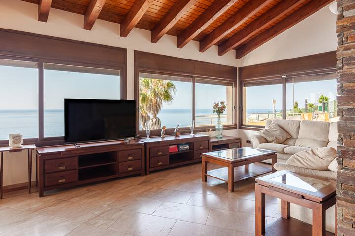 Villa con Infinity pool gallery image 3