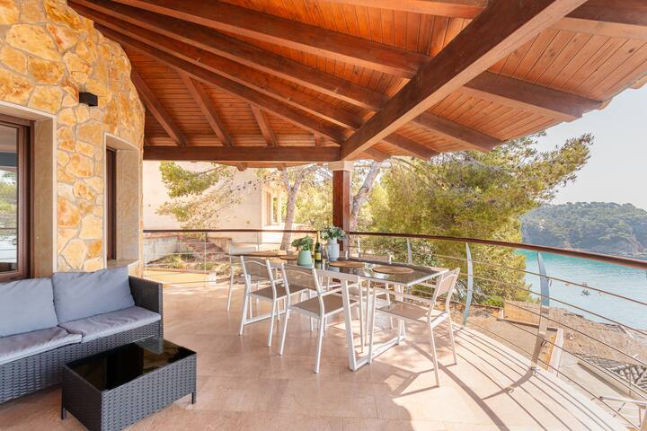 Villa con Infinity pool gallery image 2