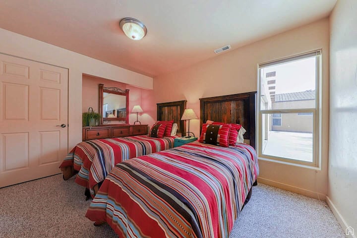 2 מיטות נפרדות