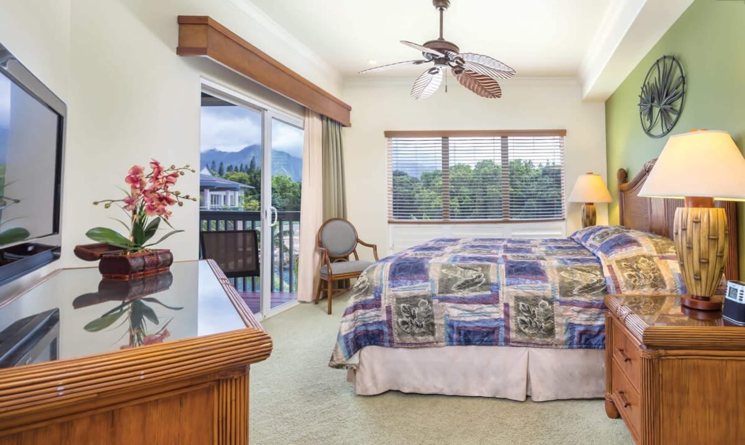 Condo in Princeville · ★4.8 · 2 bedrooms · 3 beds · 2 private baths - Image 6