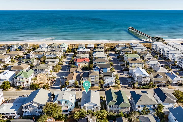 Spacious Townhome In The Heart Of The Island! - Wilmington, NC