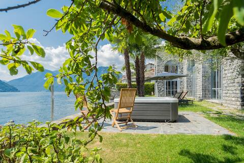 Sala Comacina Villas