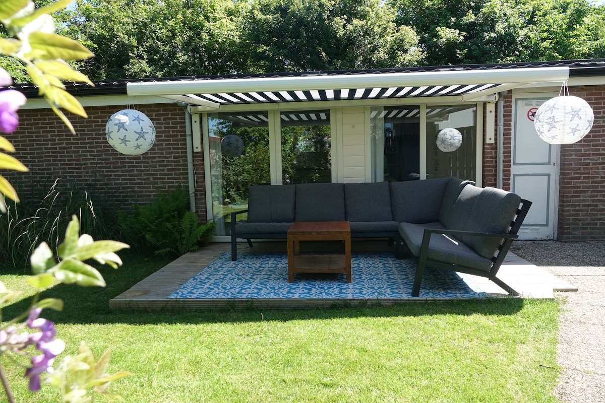 Popular Airbnb listing: House in Sint Maartenszee in Sint Maartensvlotbrug West