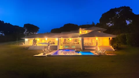 Azaleas by Check-in Portugal