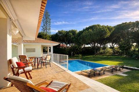 Azaleas | Private Pool | 12 Guests | Vilamoura