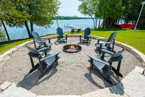 Chicory Lake House: Your Kangaroo Lake Happy Place