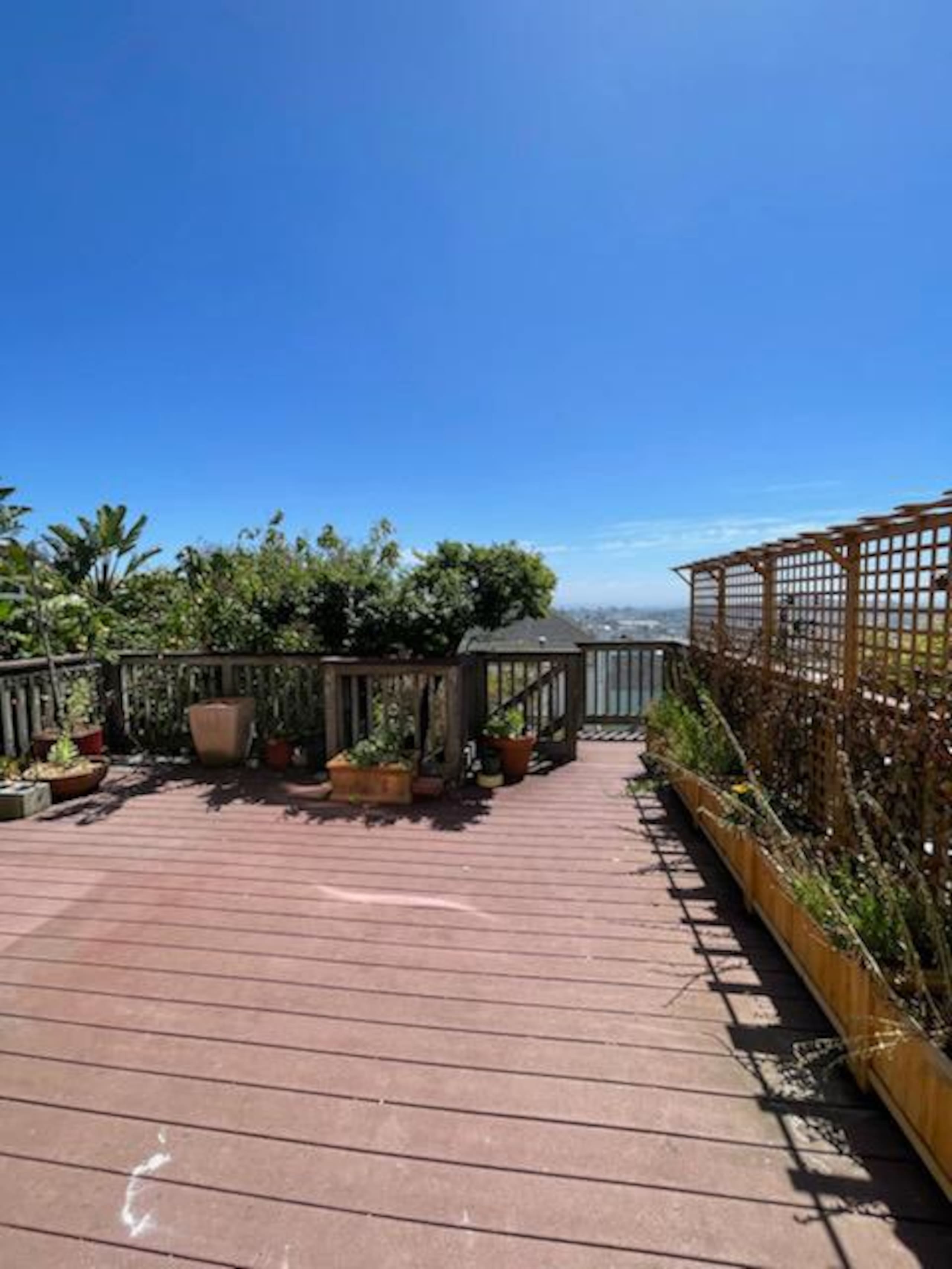 Condo in San Francisco · ★4.84 · 2 bedrooms · 3 beds · 1 bath - Image 10