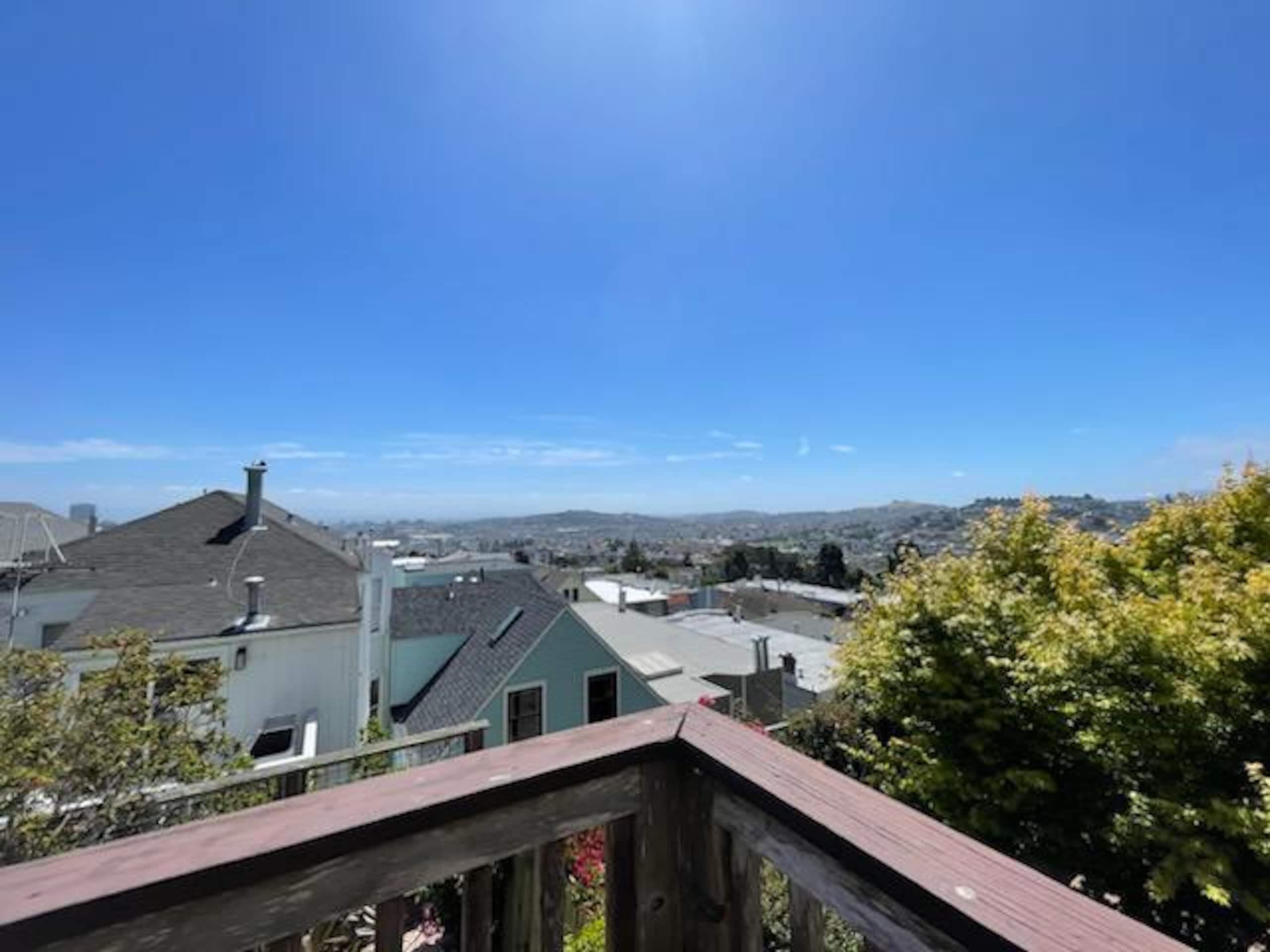 Condo in San Francisco · ★4.84 · 2 bedrooms · 3 beds · 1 bath - Image 12