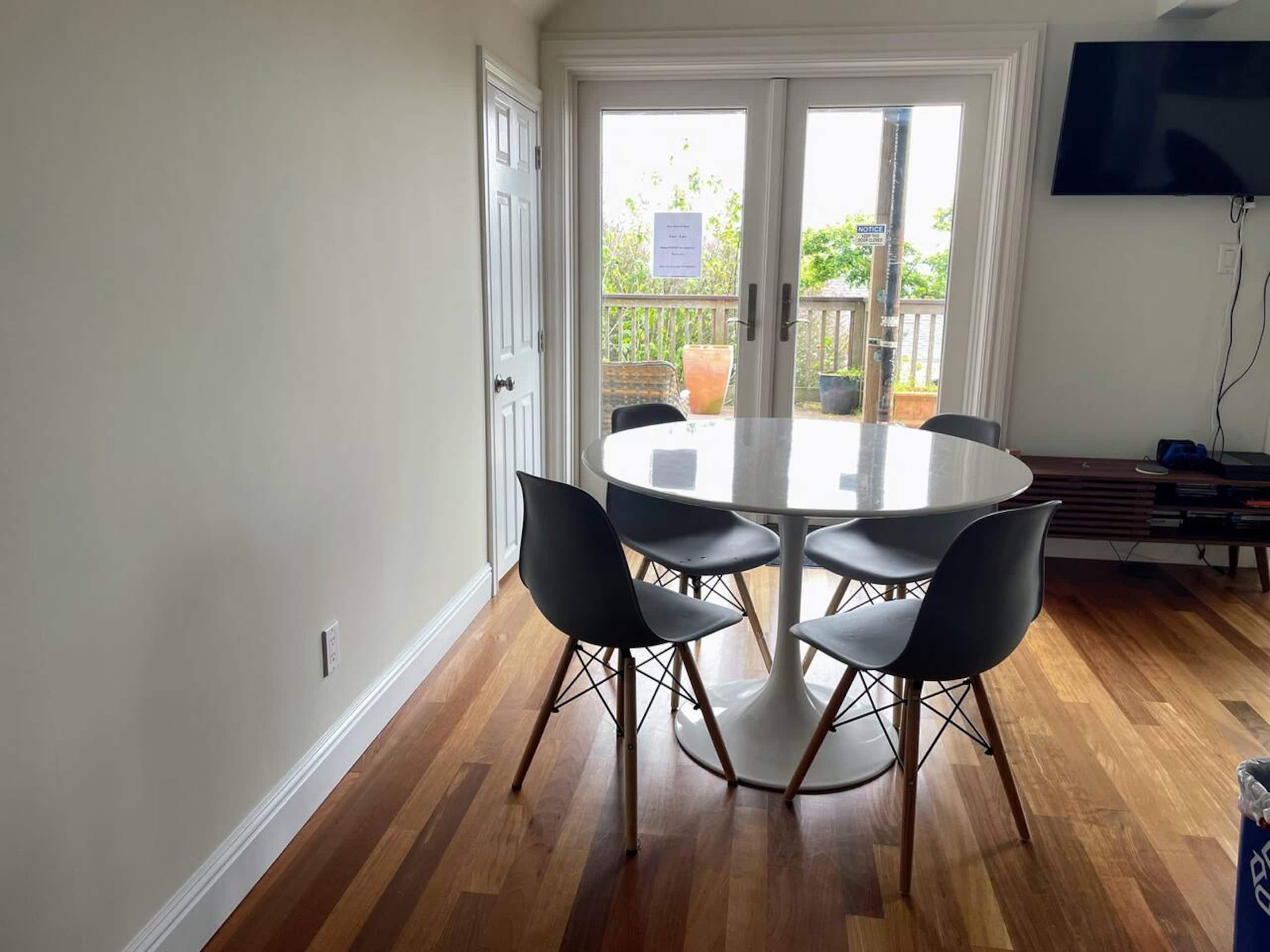 Condo in San Francisco · ★4.84 · 2 bedrooms · 3 beds · 1 bath - Image 3