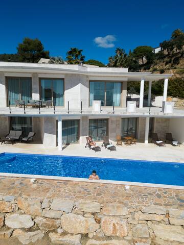 Prívate beach, Warm swimming pool and sauna gallery image 5