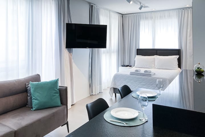 Furnished Studio Near Shopping Center | Centro - Florianópolis