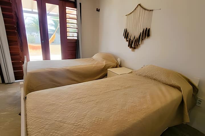 საძინებელი 4