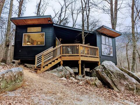 The Bird House~Modern Treehouse