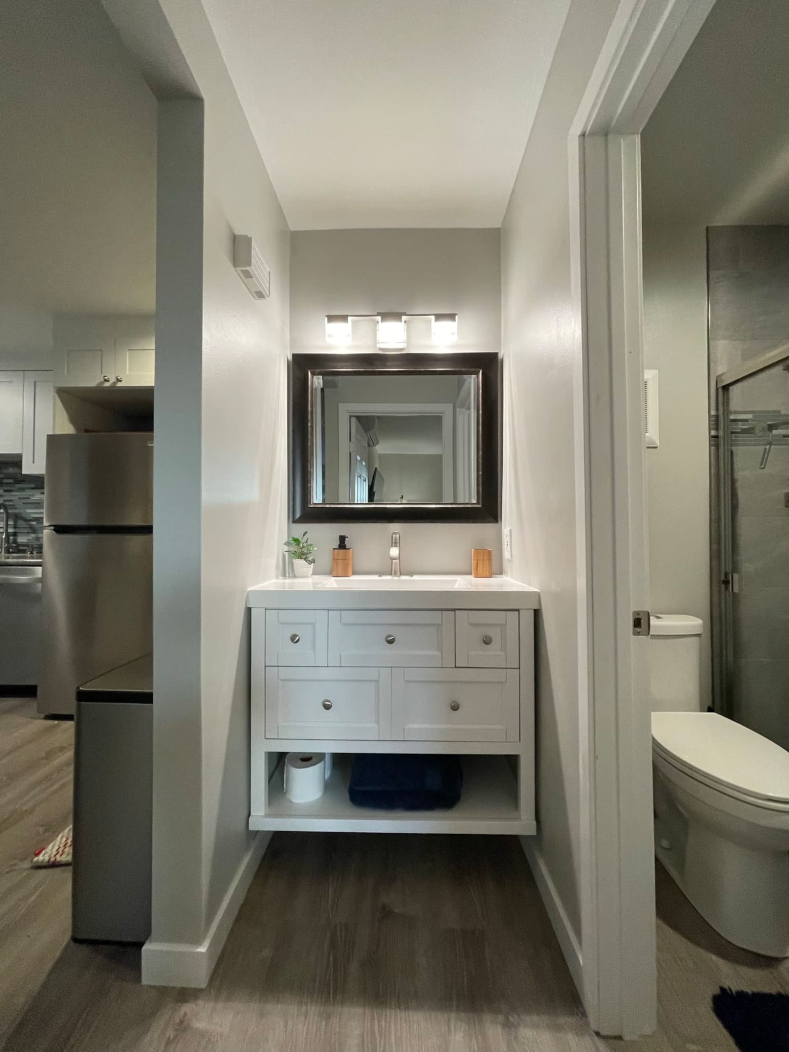 Condo in Lahaina · ★4.94 · 1 bedroom · 2 beds · 1 private bath - Image 12
