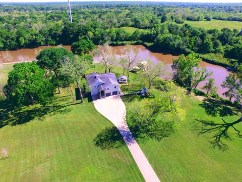 Riversbend Retreat on the San Bernard River