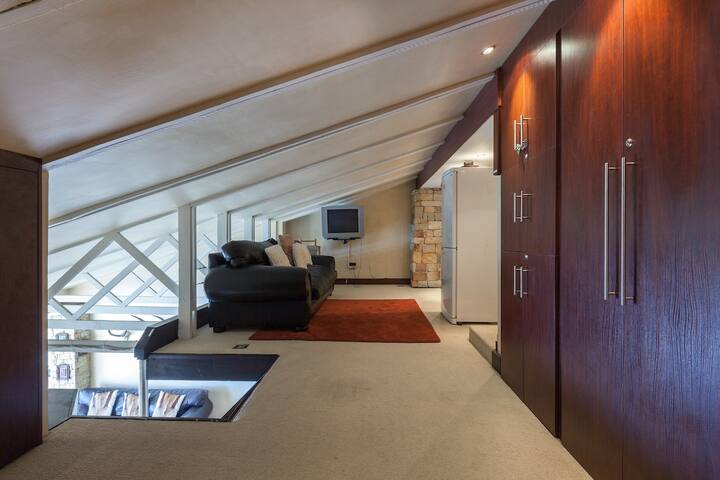 Leisure Bay 306 by CTHA gallery image 3