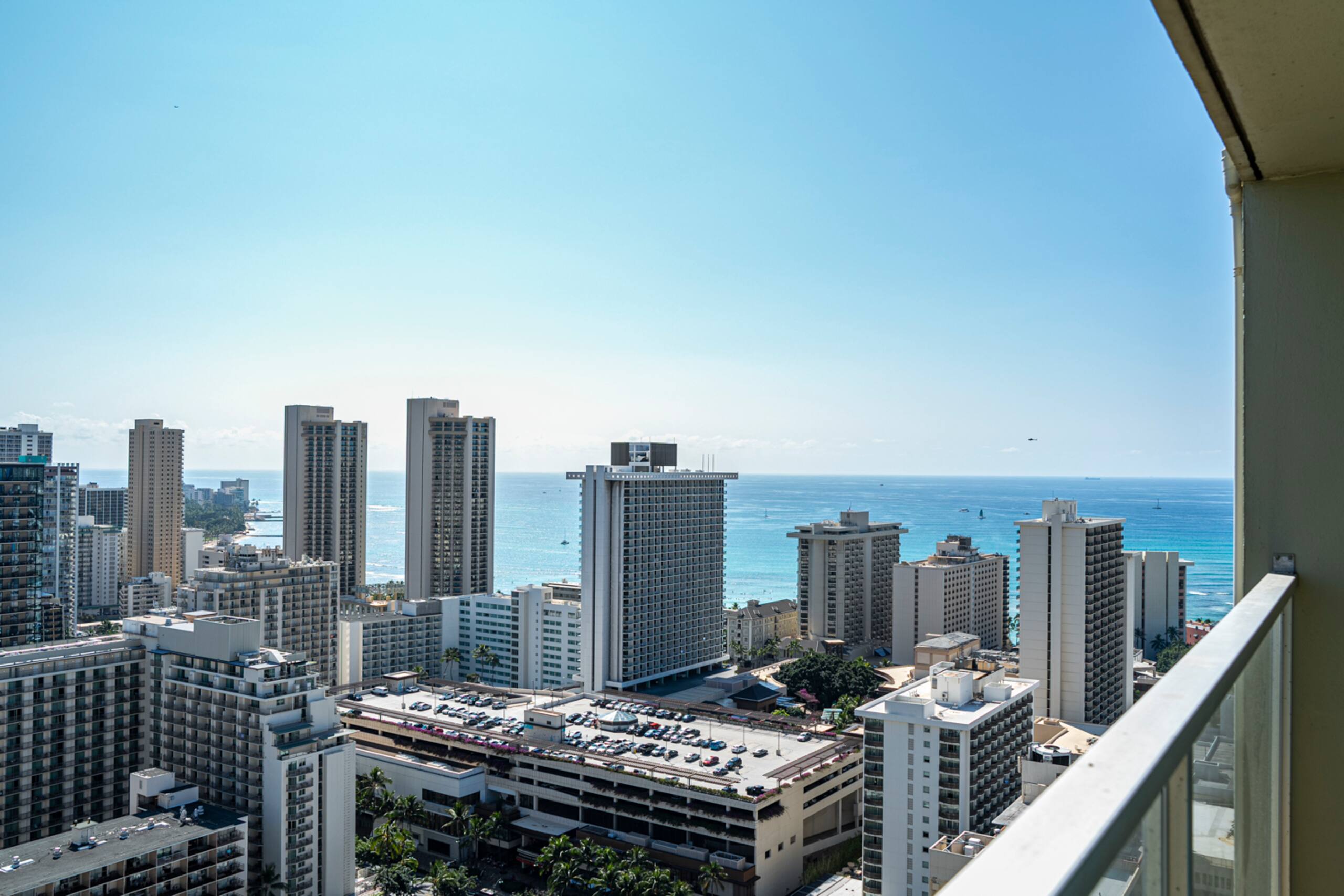Condo in Honolulu · ★4.58 · 1 bedroom · 2 beds · No bathroom - Image 9