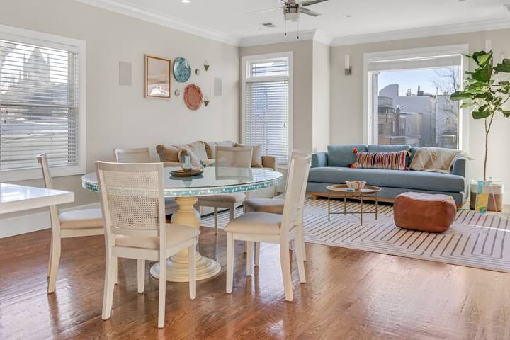 SkyHouse JC – New 3BR Apt w/ Rooftop and Parking gallery image 3