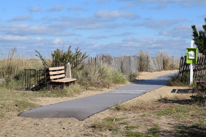 2sdewey Beach Condo In Dewey Steps To Beach - Dewey Beach, DE