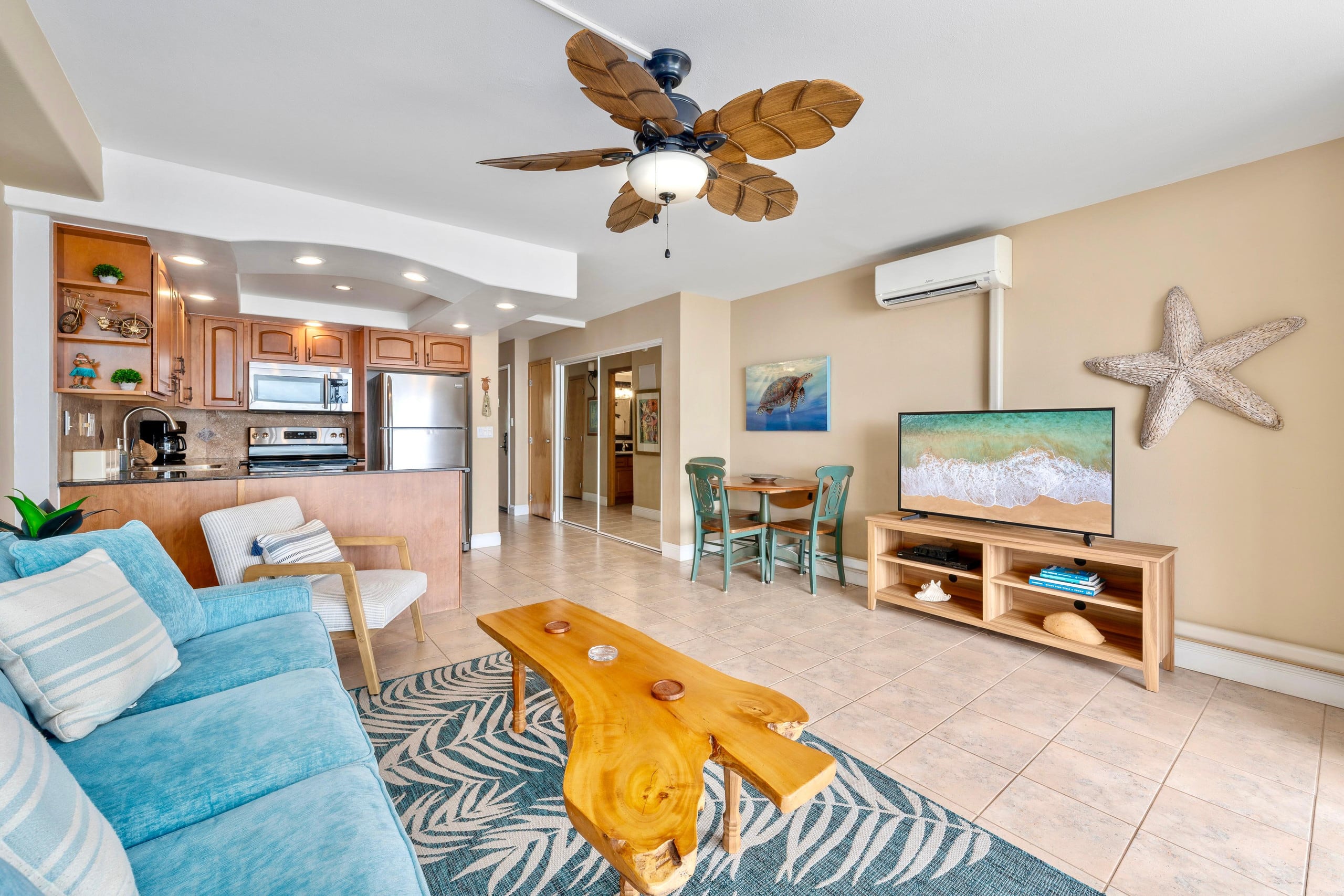 Condo in Wailuku · ★4.97 · 1 bedroom · 1 bed · 1 private bath - Image 4