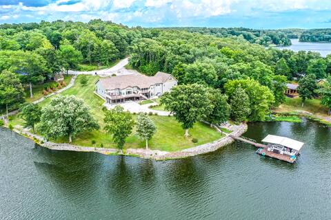 Estate Home on at Lake of Egypt Sleeps 16 MAX