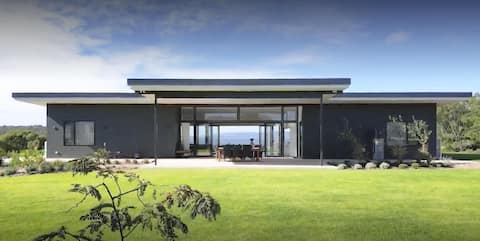 Kwoorabup Views: Luxury home with inlet views