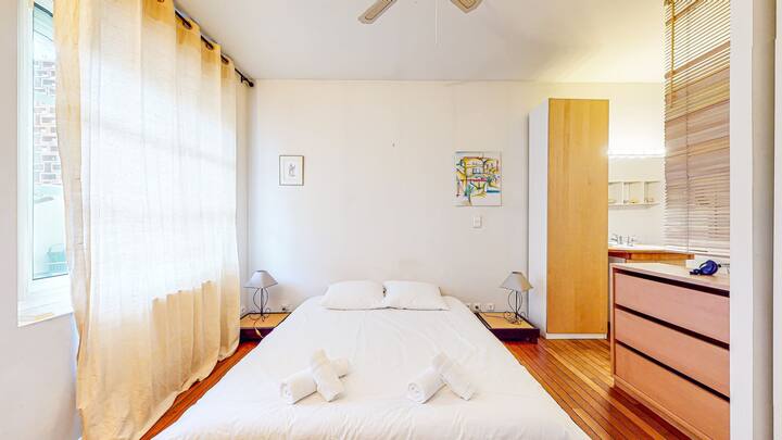 საძინებელი საკუთარი სააბაზანოთი