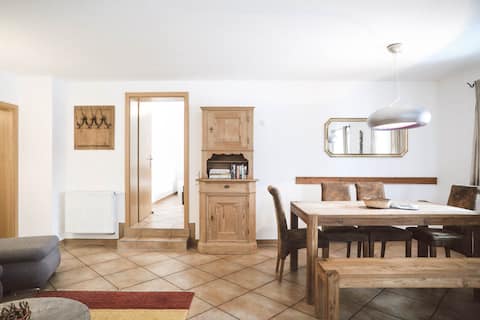 Top performing Airbnb: Elegant 145m² · terrace & garden · 2BR en-suite in Schwangau