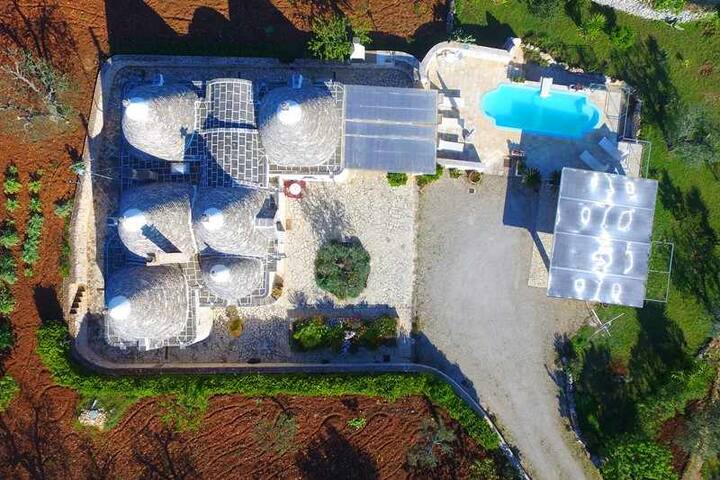 Trullo Antico with exclusive swimming pool gallery image 3