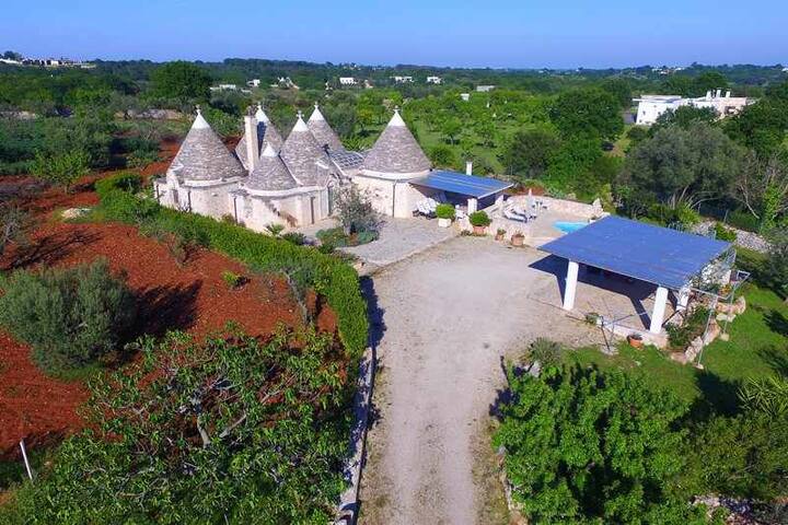 Trullo Antico with exclusive swimming pool gallery image 5