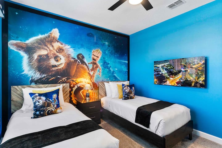 Guardians of the Galaxy theme Bedroom of the townhouse in Davenport Florida - Comfy Twin Bed - Smart TV and Netflix