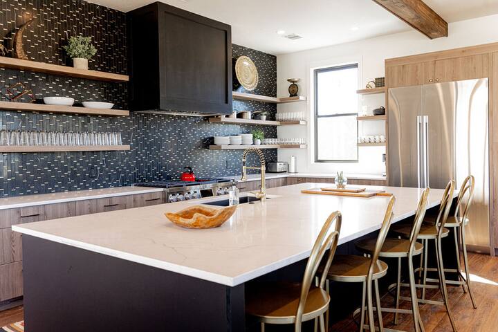 Epic 12BR Retreat | Pool, Theater Near Jester King gallery image 5