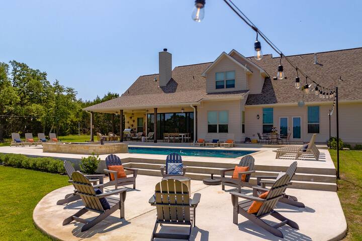 Epic 12BR Retreat | Pool, Theater Near Jester King gallery image 4