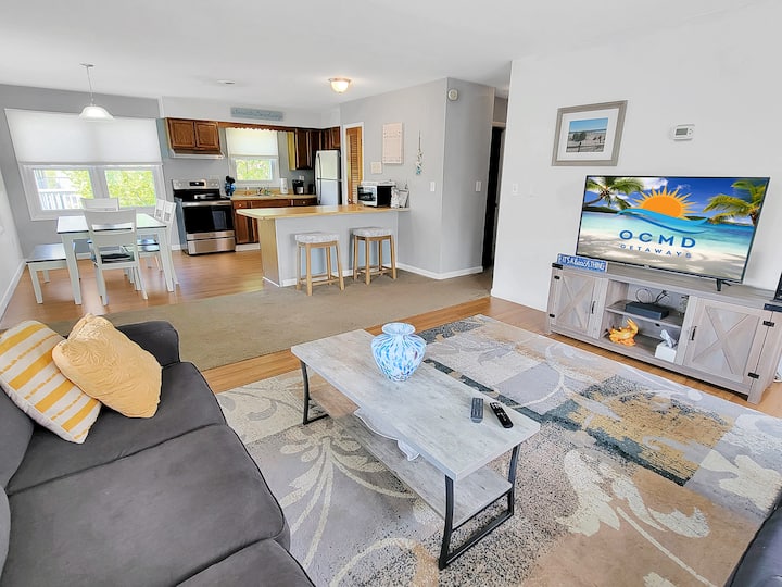 Downtown W/pool 1 Block To Beach And Boardwalk! Sn - Ocean City, MD